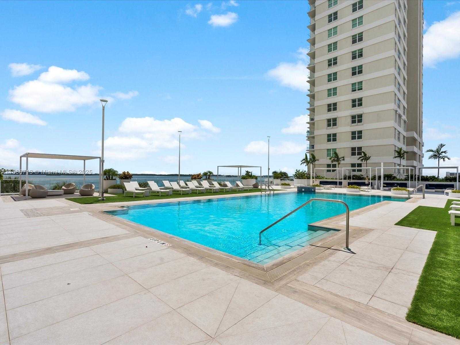 Small Image of 770 CLAUGHTON ISLAND DR #701, Miami Number 33