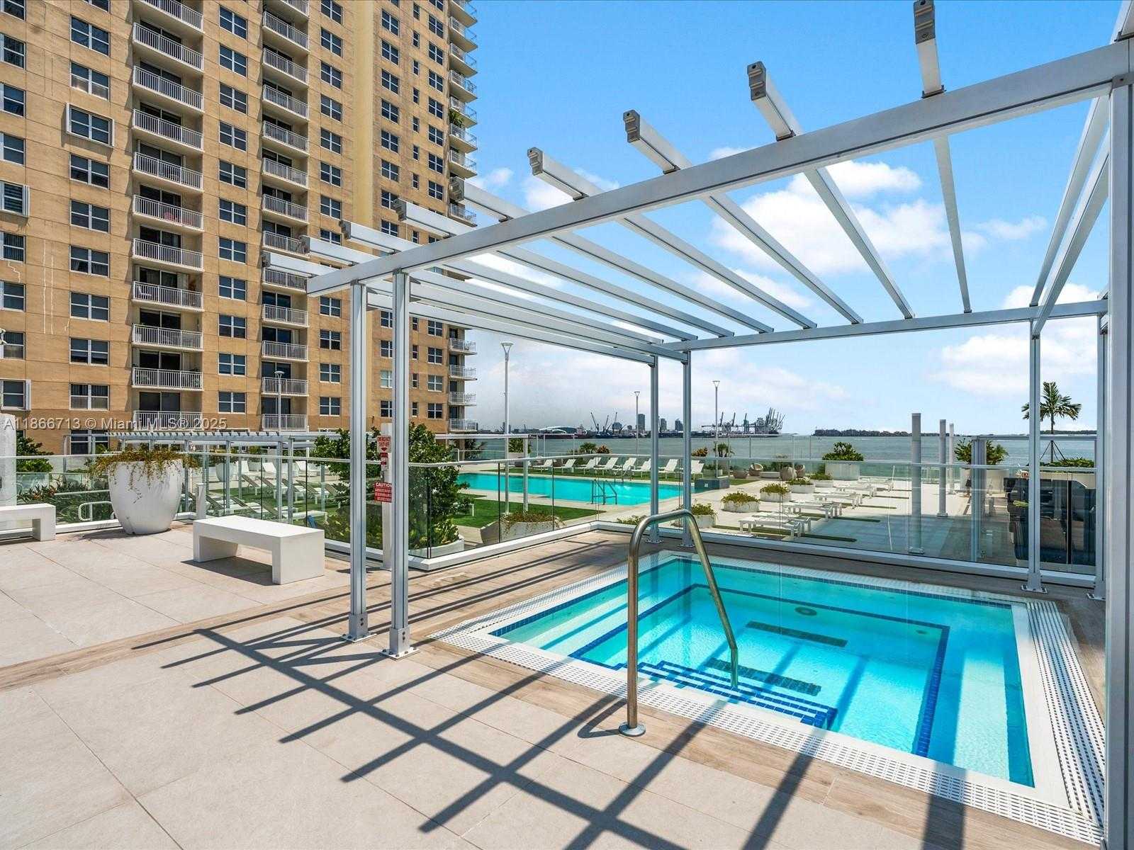 Small Image of 770 CLAUGHTON ISLAND DR #701, Miami Number 35