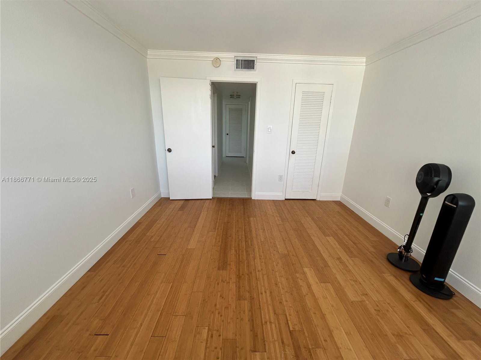 Small Image of 18021 BISCAYNE BLVD #901, Aventura Number 17