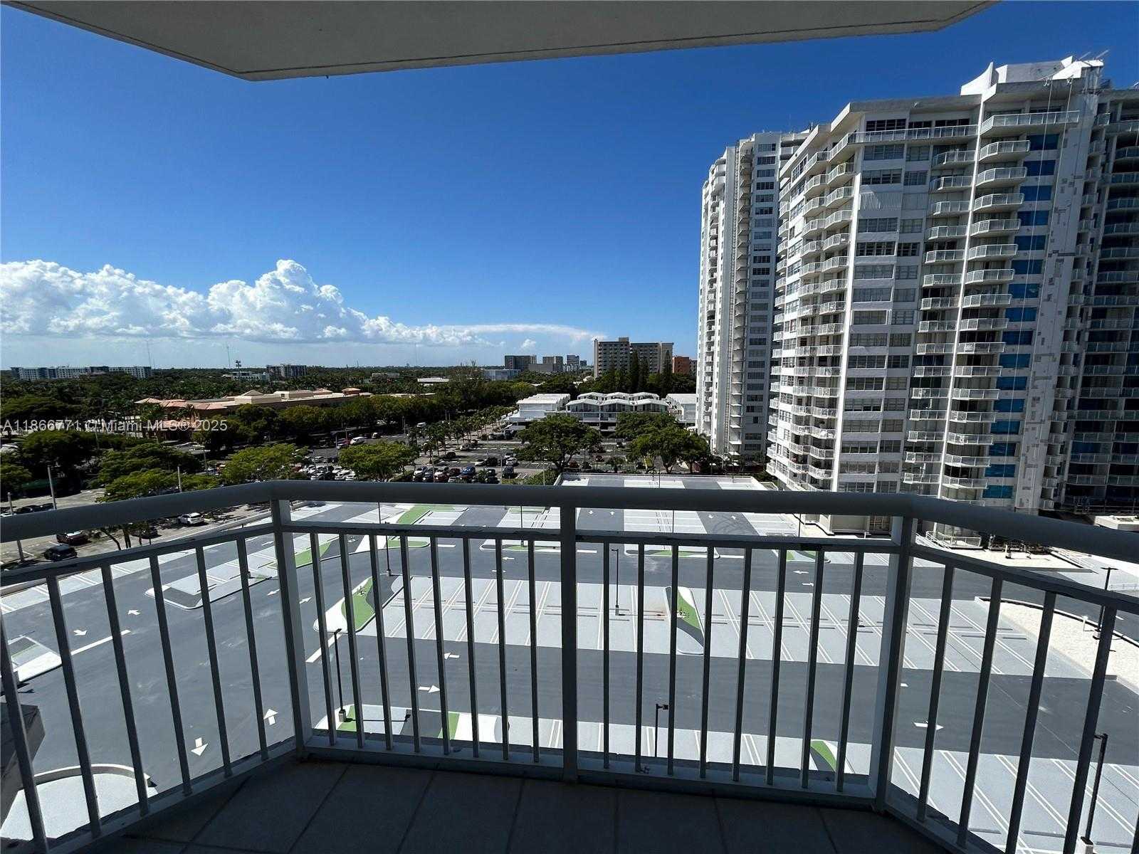 Small Image of 18021 BISCAYNE BLVD #901, Aventura Number 2