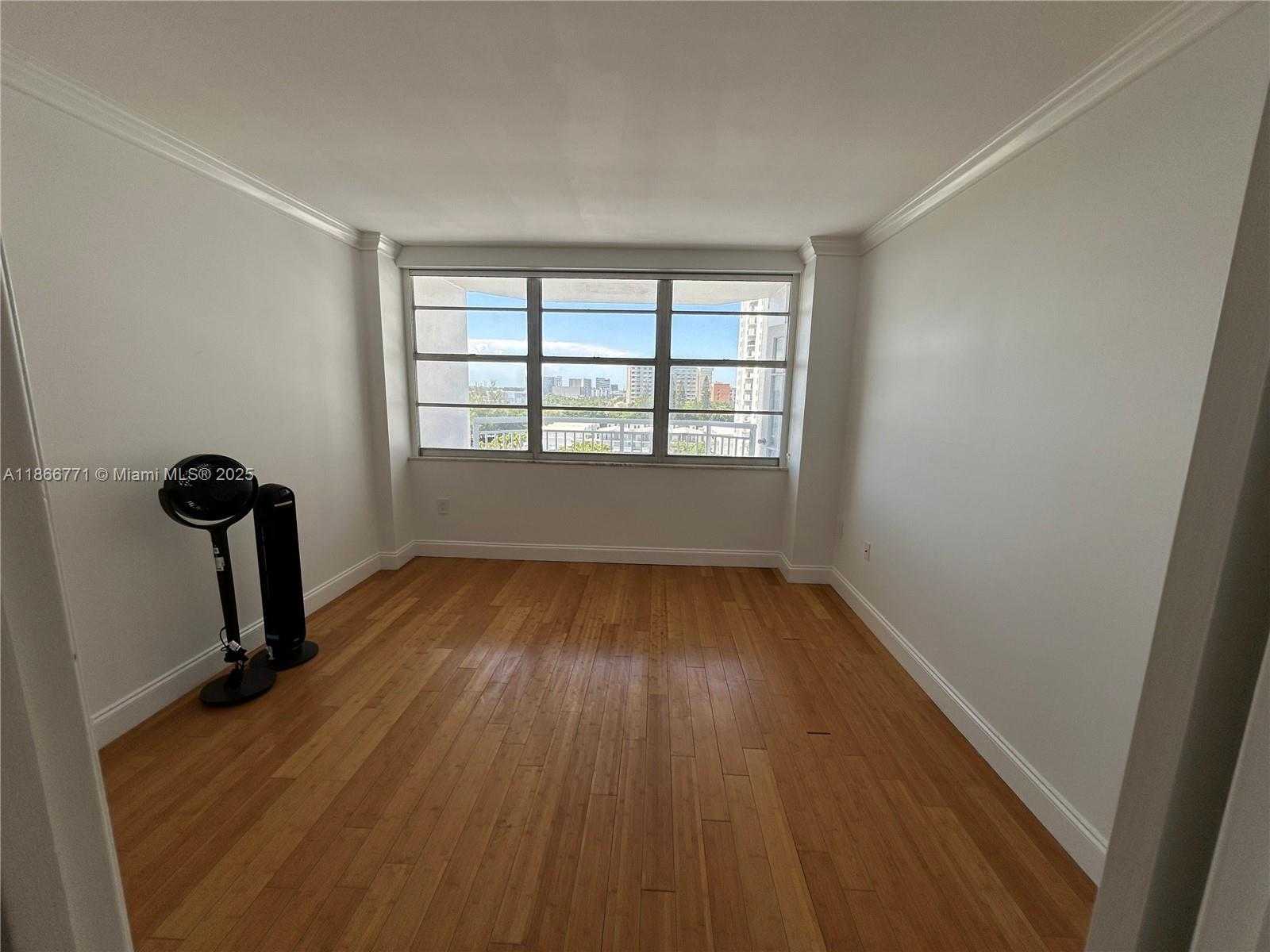 Small Image of 18021 BISCAYNE BLVD #901, Aventura Number 20