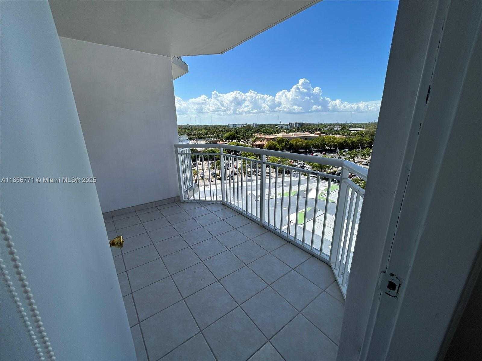 Small Image of 18021 BISCAYNE BLVD #901, Aventura Number 23