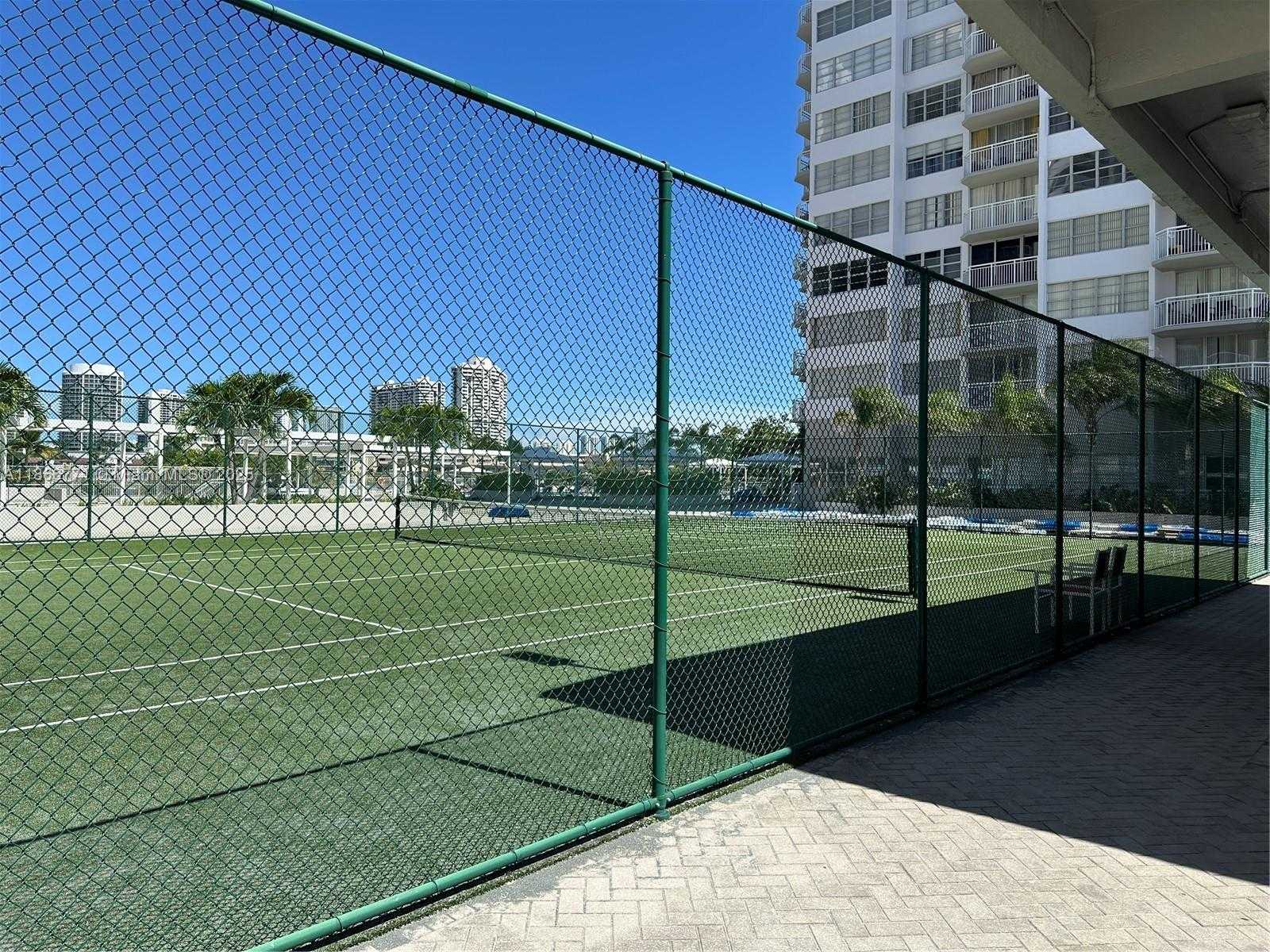 Small Image of 18021 BISCAYNE BLVD #901, Aventura Number 31