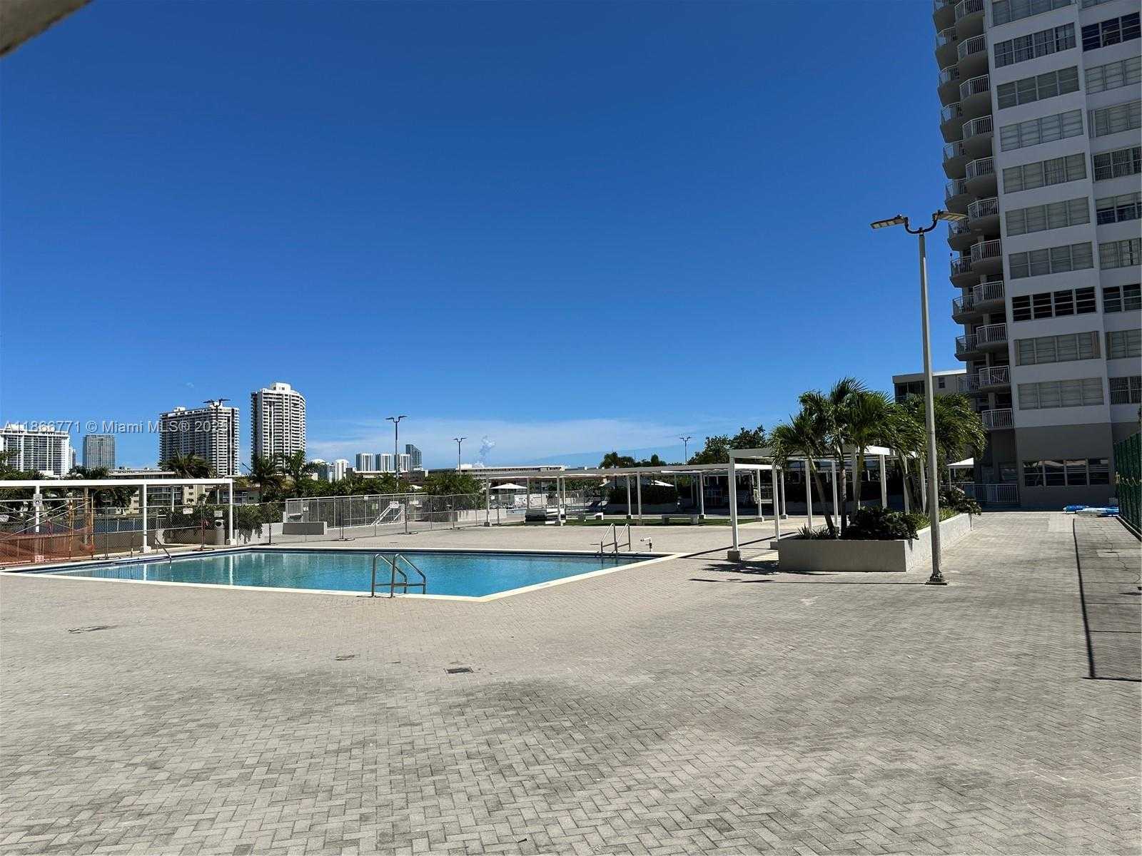 Small Image of 18021 BISCAYNE BLVD #901, Aventura Number 32