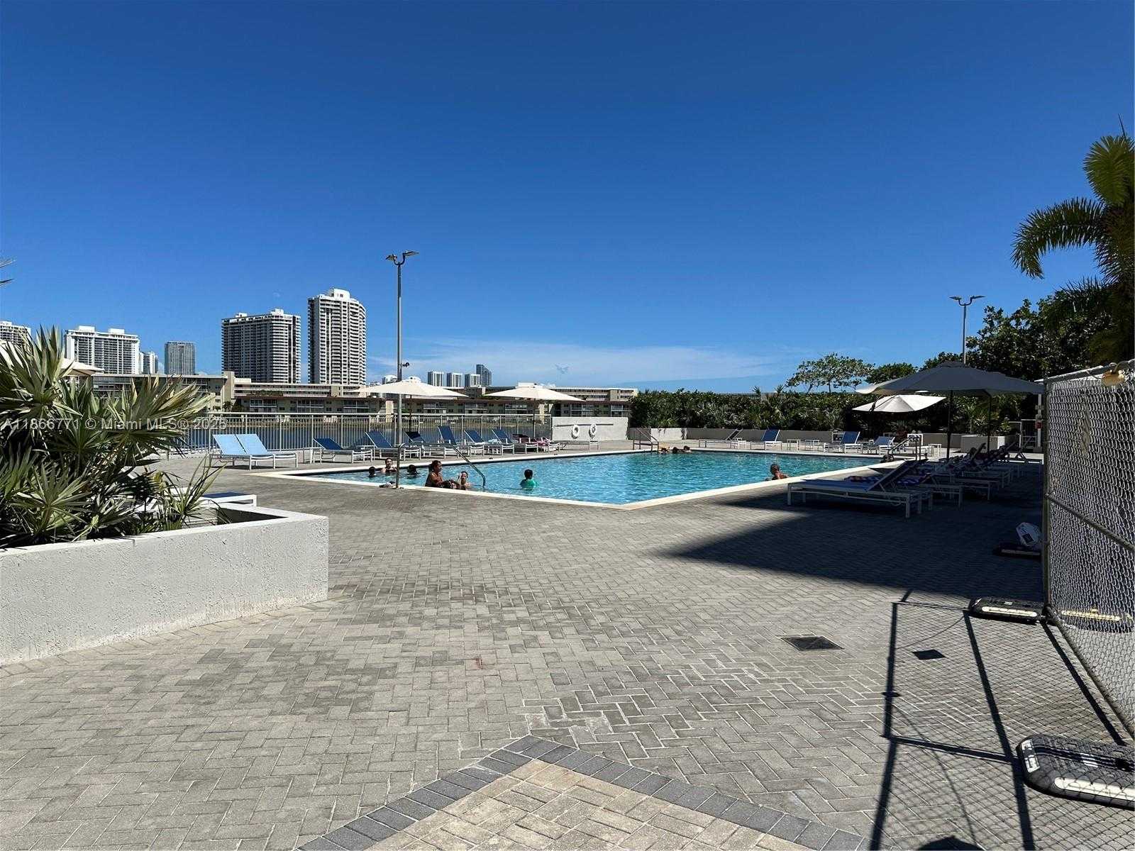 Small Image of 18021 BISCAYNE BLVD #901, Aventura Number 36