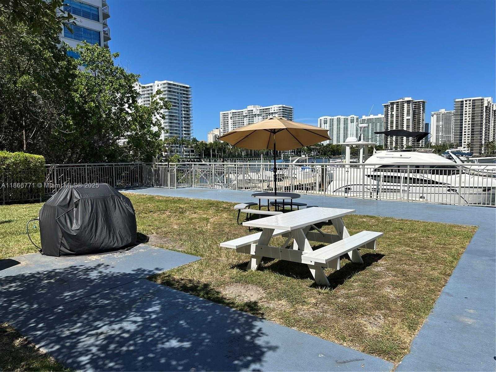 Small Image of 18021 BISCAYNE BLVD #901, Aventura Number 39