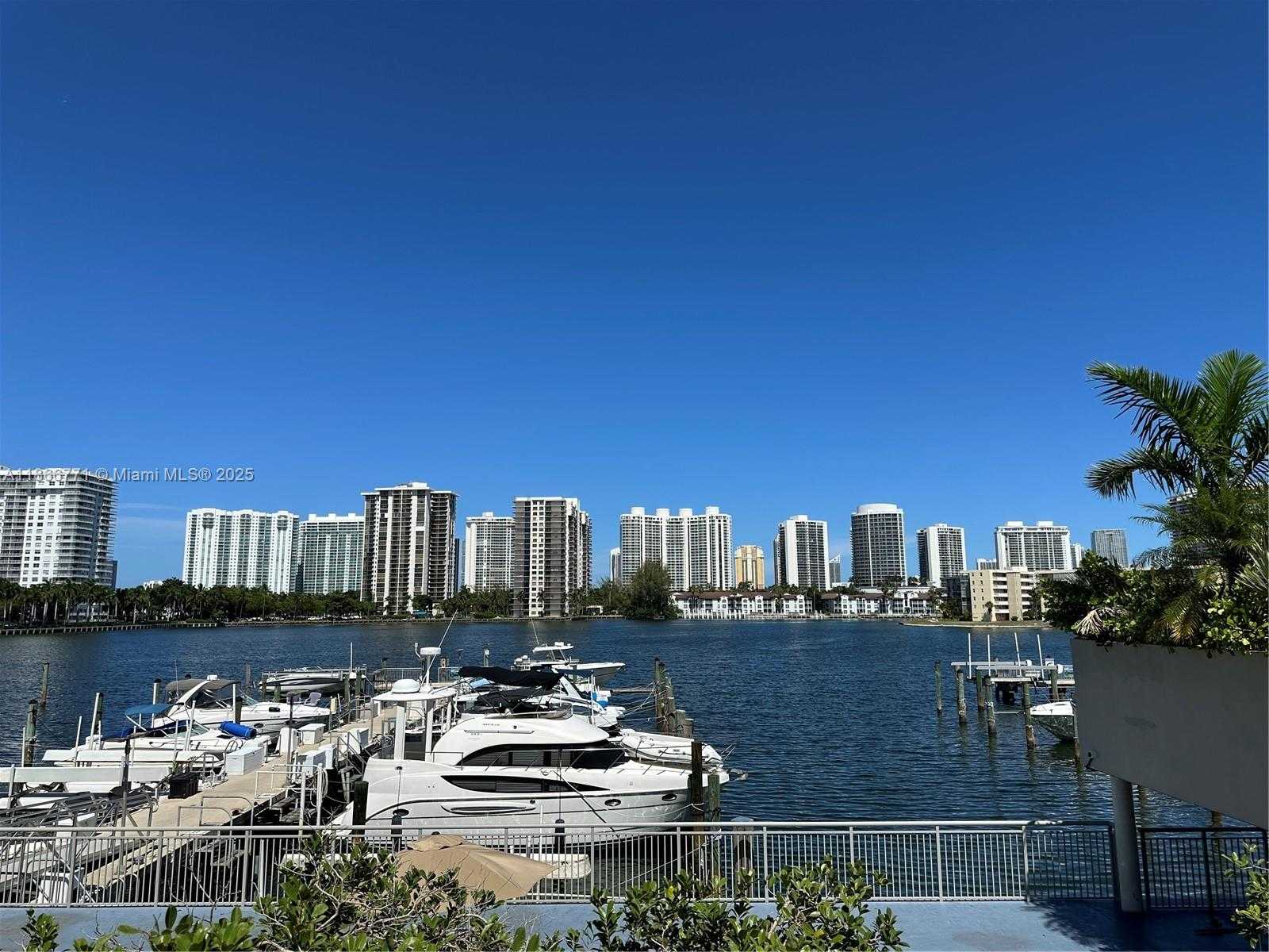 Small Image of 18021 BISCAYNE BLVD #901, Aventura Number 40