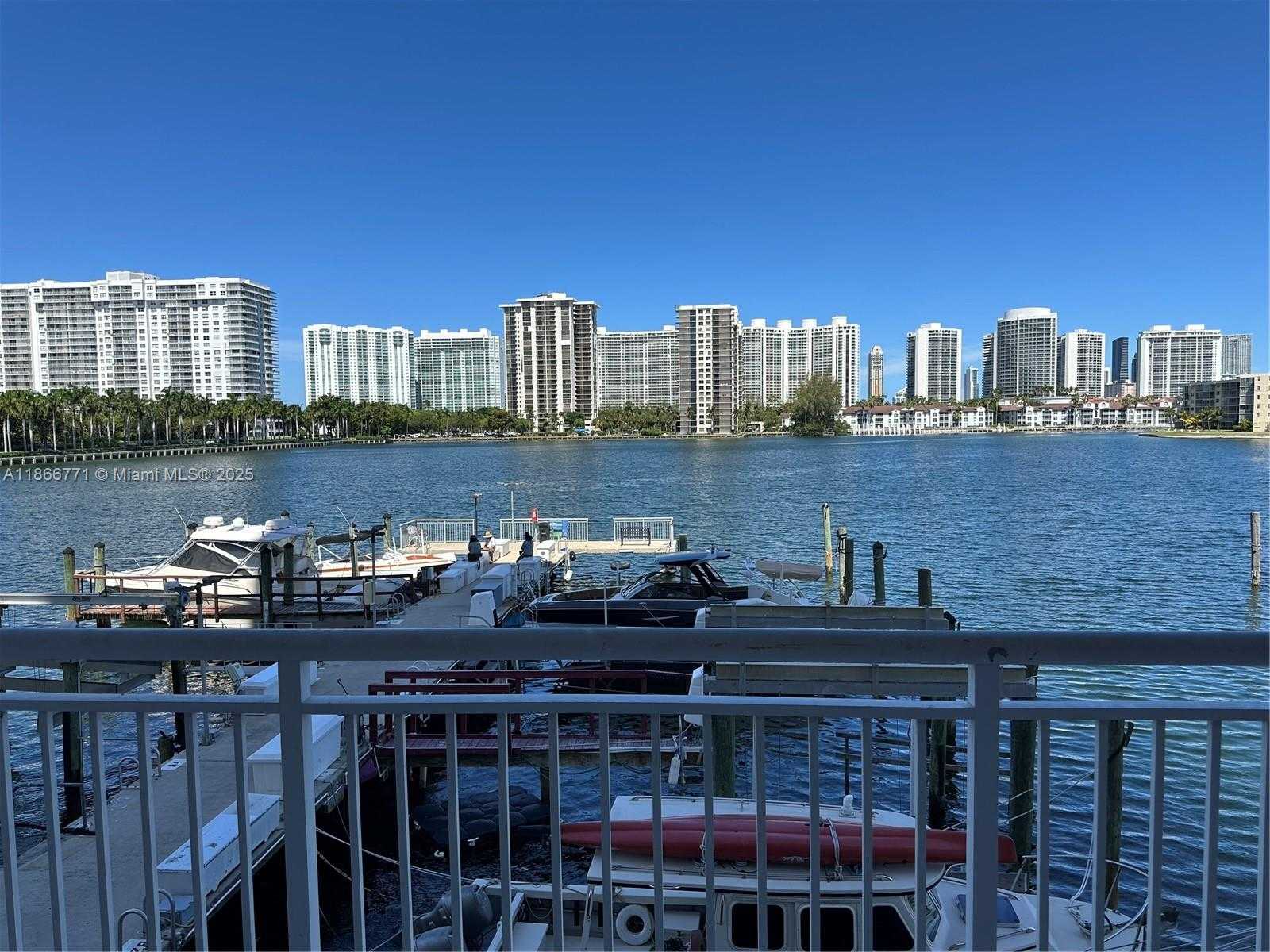 Small Image of 18021 BISCAYNE BLVD #901, Aventura Number 41