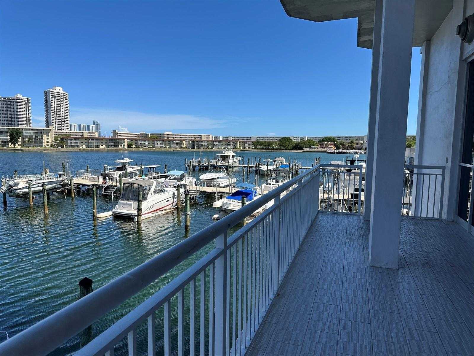 Small Image of 18021 BISCAYNE BLVD #901, Aventura Number 43