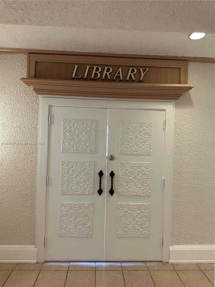 Small Image of 18021 BISCAYNE BLVD #901, Aventura Number 47