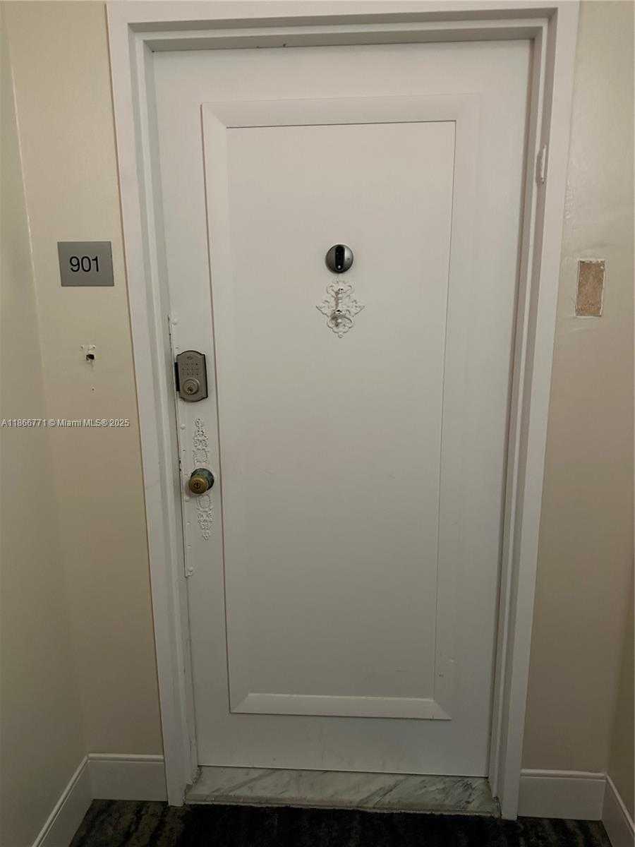 Small Image of 18021 BISCAYNE BLVD #901, Aventura Number 49