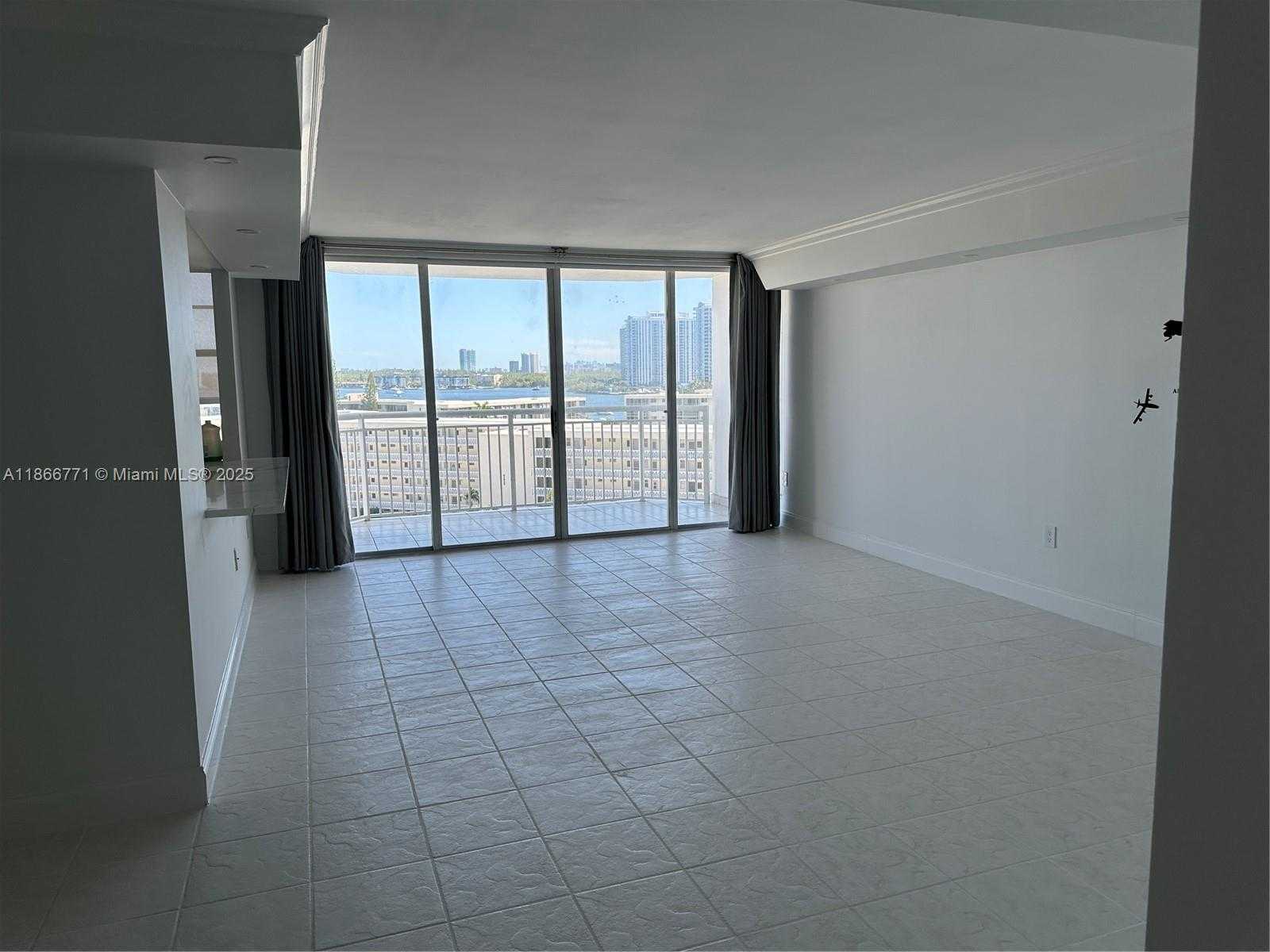 Small Image of 18021 BISCAYNE BLVD #901, Aventura Number 50
