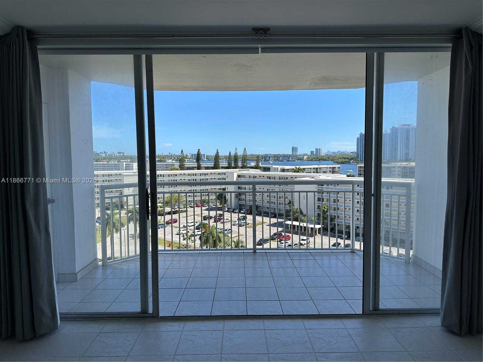 Small Image of 18021 BISCAYNE BLVD #901, Aventura Number 53