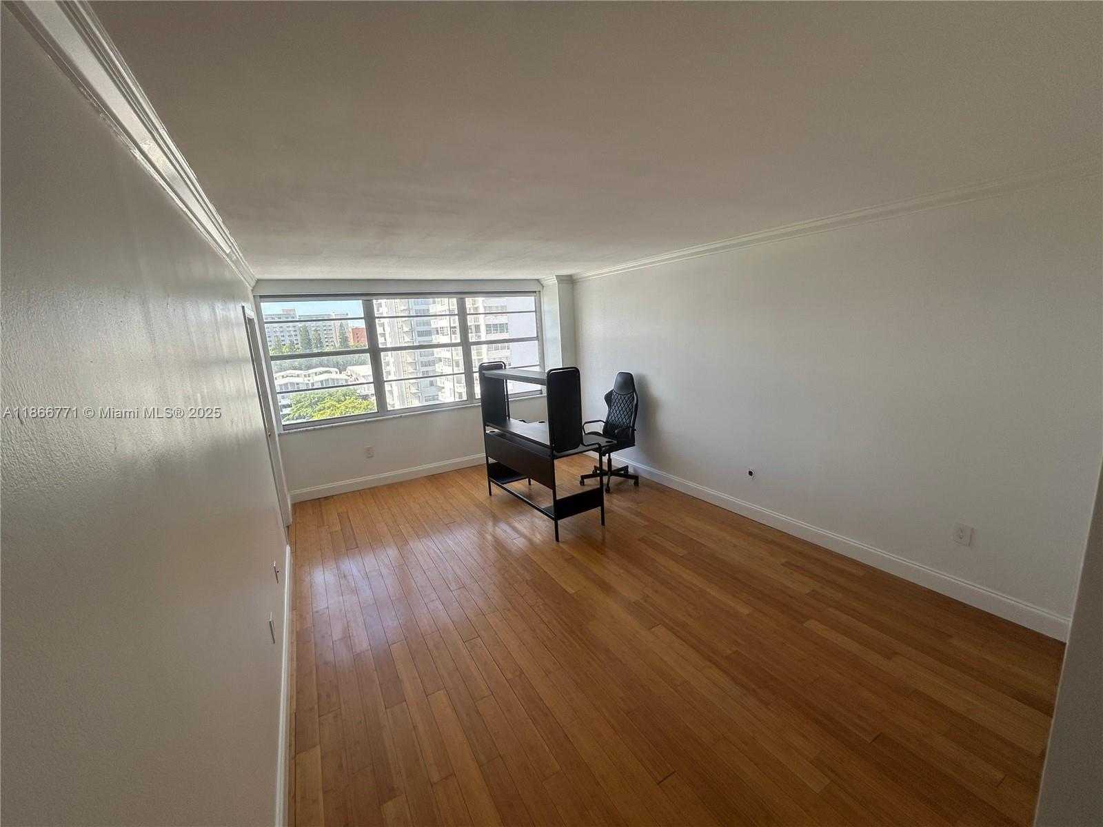 Small Image of 18021 BISCAYNE BLVD #901, Aventura Number 6