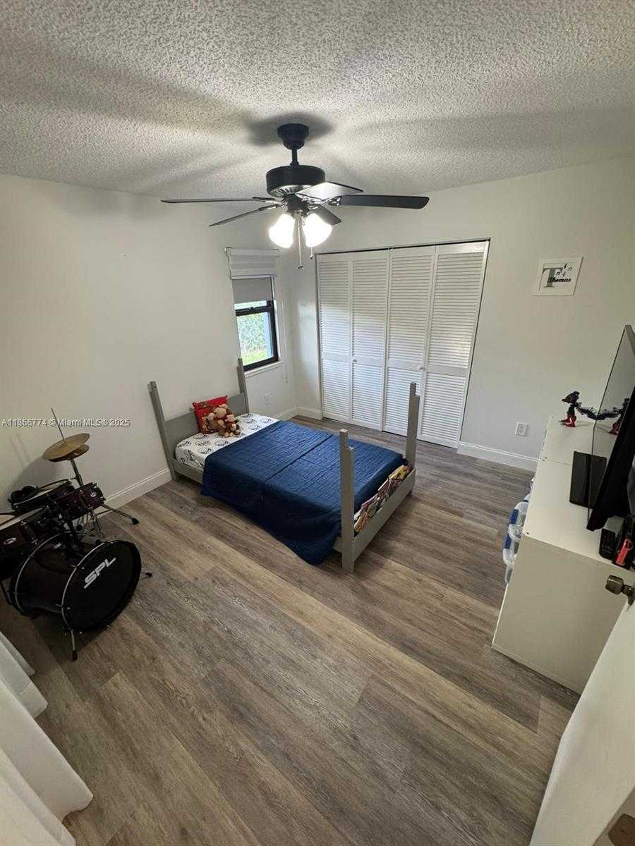 Small Image of Boca Raton Number 17