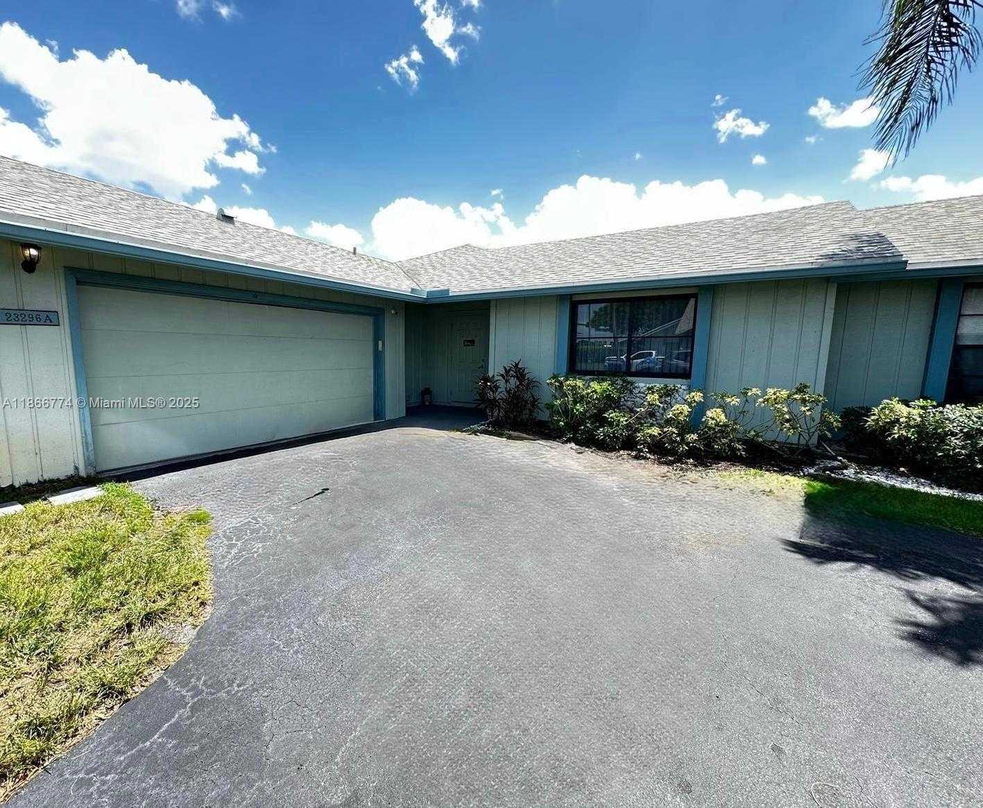 Small Image of Boca Raton Number 26