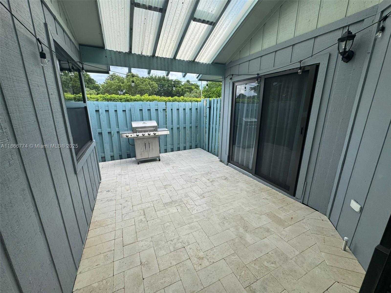 Small Image of Boca Raton Number 9