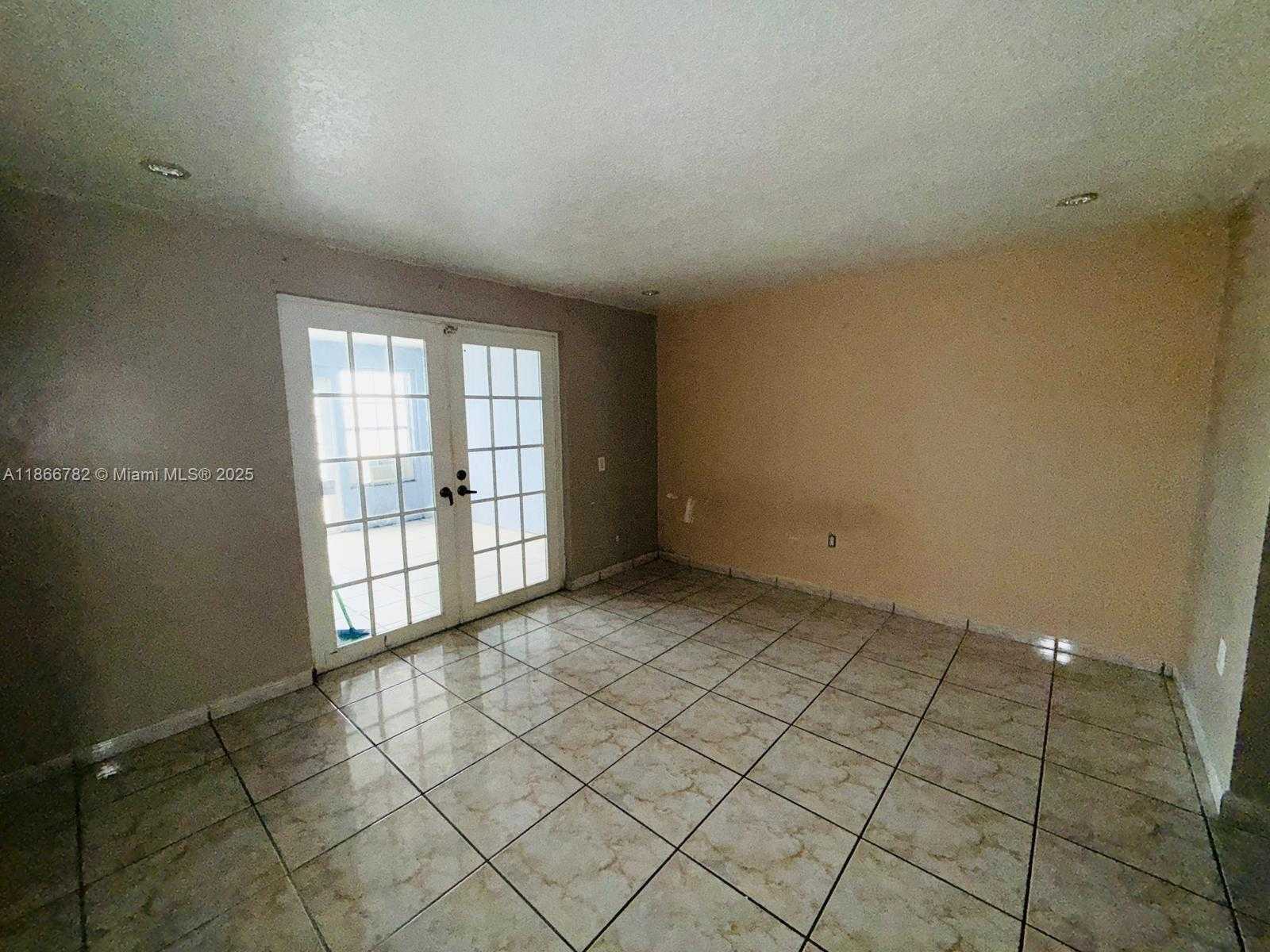 Small Image of 2669 WEST 52ND ST #12, Hialeah Number 11