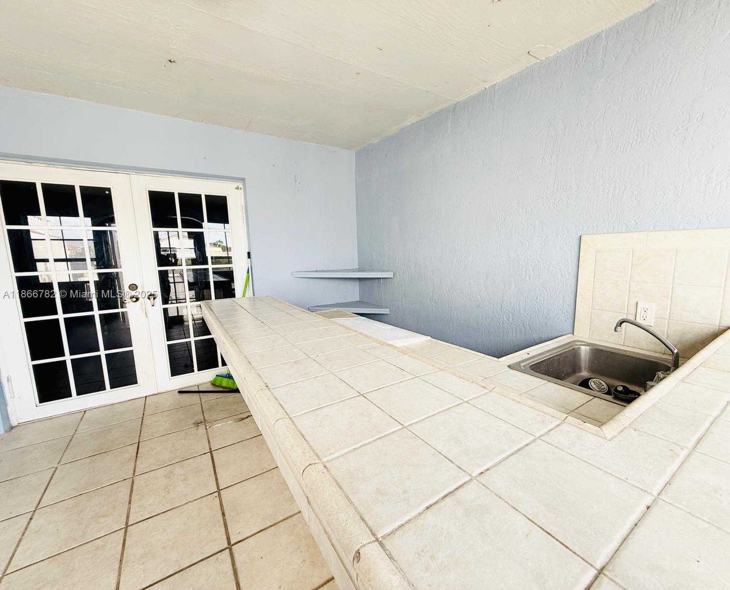 Small Image of 2669 WEST 52ND ST #12, Hialeah Number 13