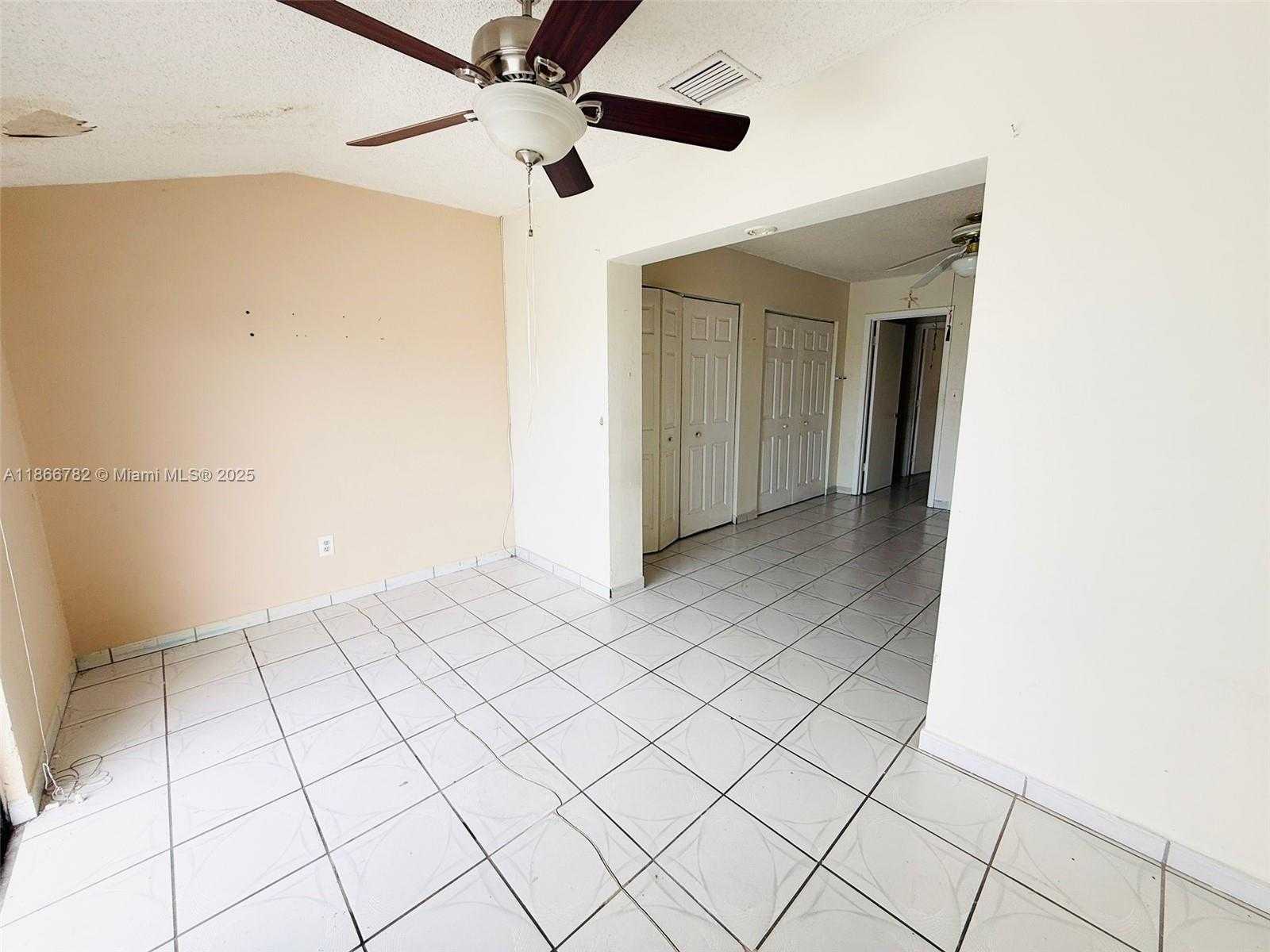 Small Image of 2669 WEST 52ND ST #12, Hialeah Number 20
