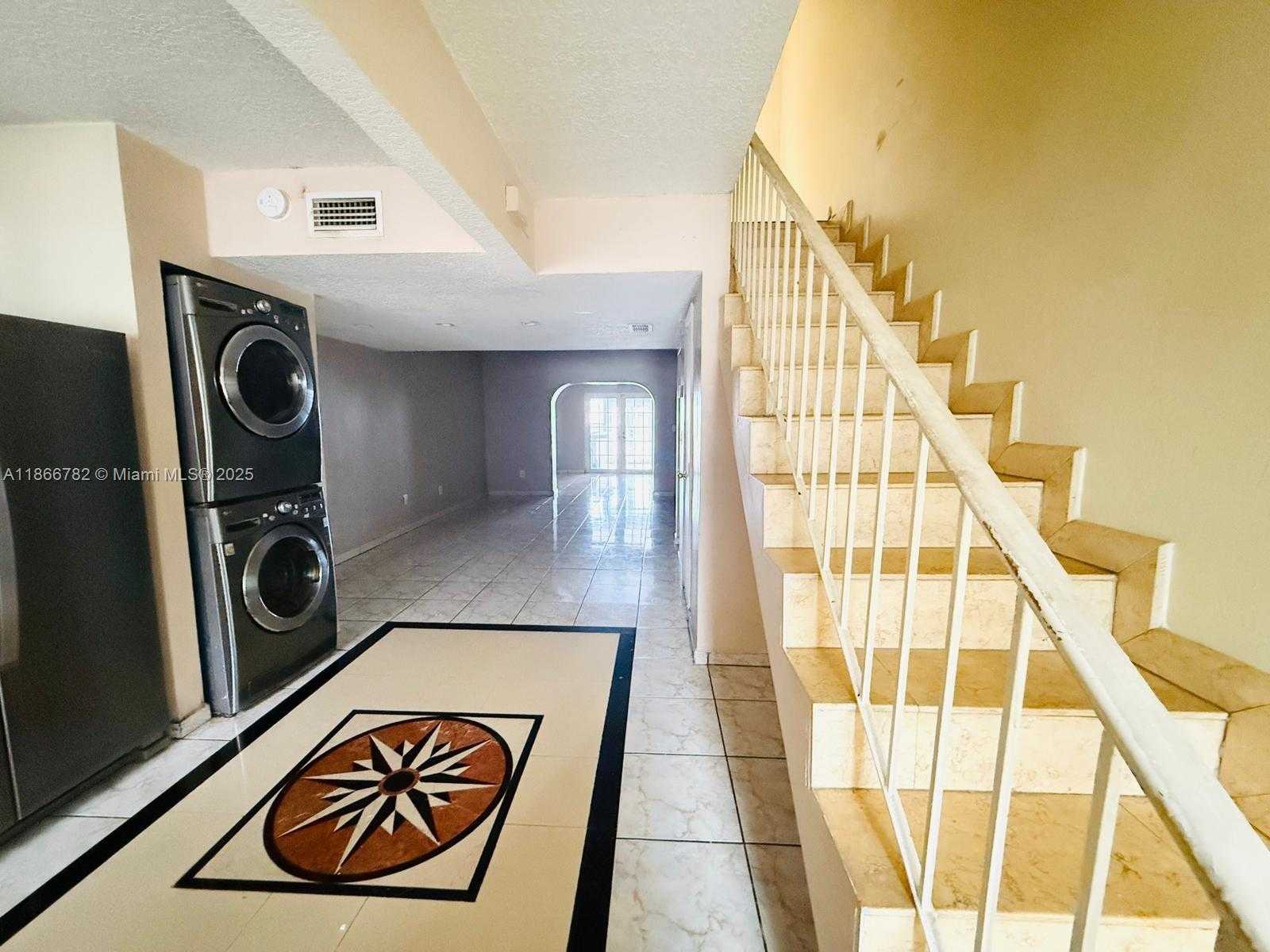 Small Image of 2669 WEST 52ND ST #12, Hialeah Number 4