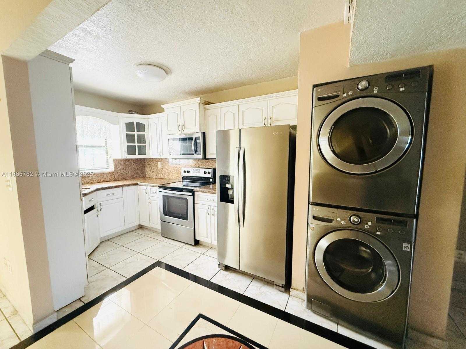 Small Image of 2669 WEST 52ND ST #12, Hialeah Number 5