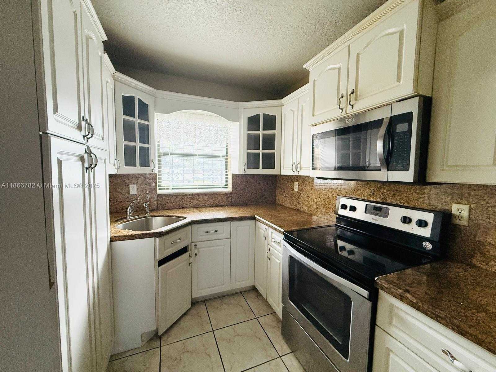 Small Image of 2669 WEST 52ND ST #12, Hialeah Number 8