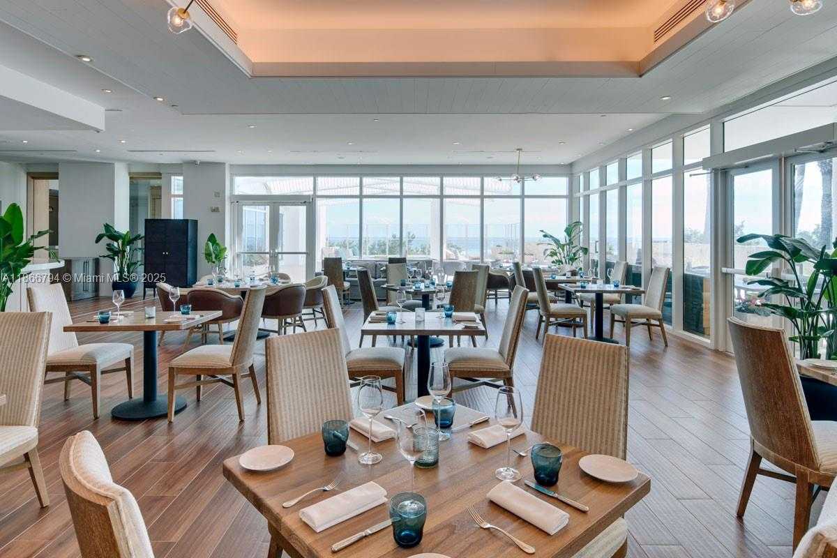 Small Image of 6801 COLLINS AVE #818, Miami Beach Number 23