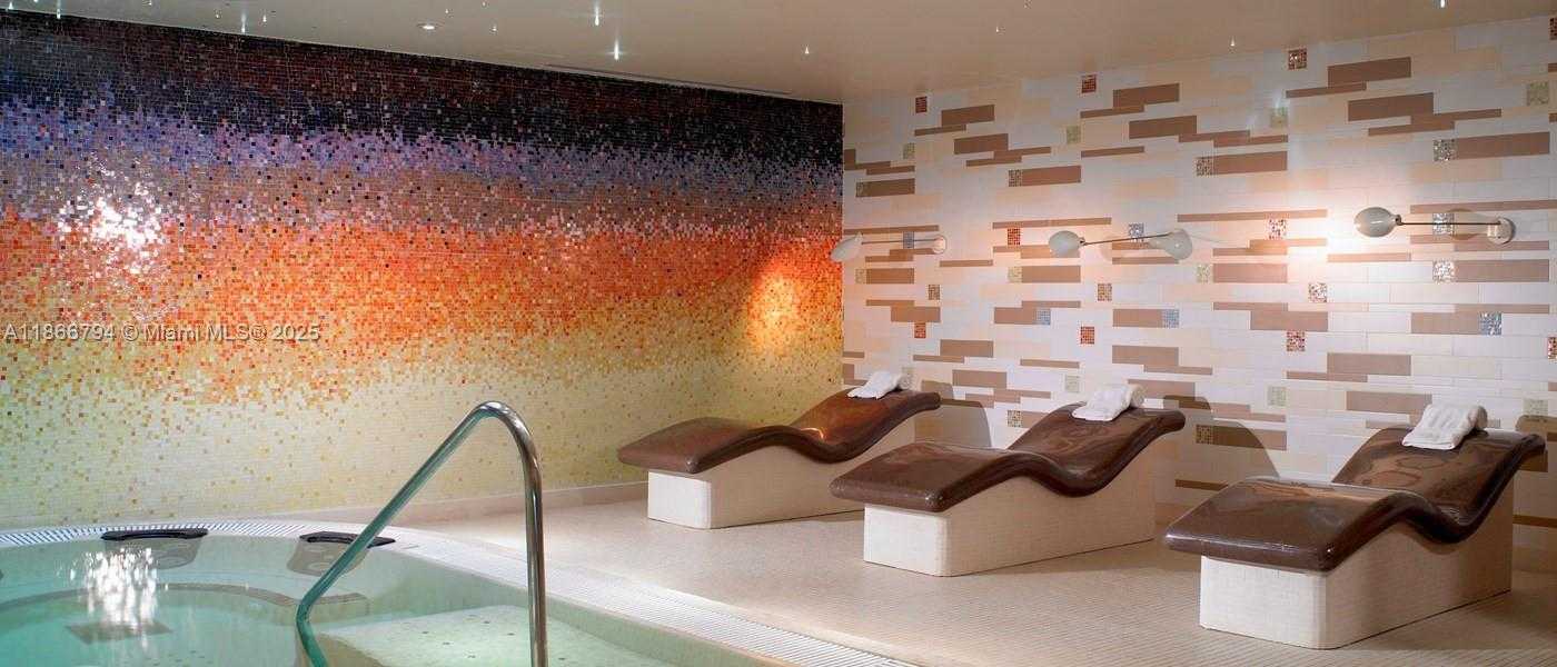 Small Image of 6801 COLLINS AVE #818, Miami Beach Number 25