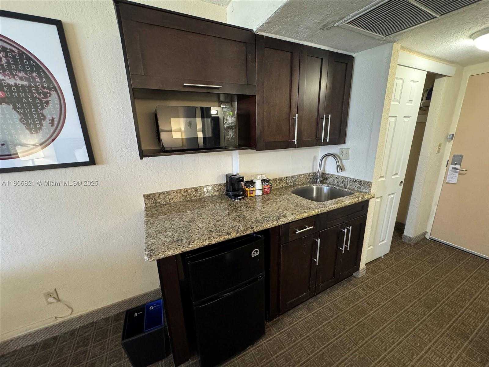 Small Image of 19201 COLLINS AVE #1108, Sunny Isles Beach Number 10