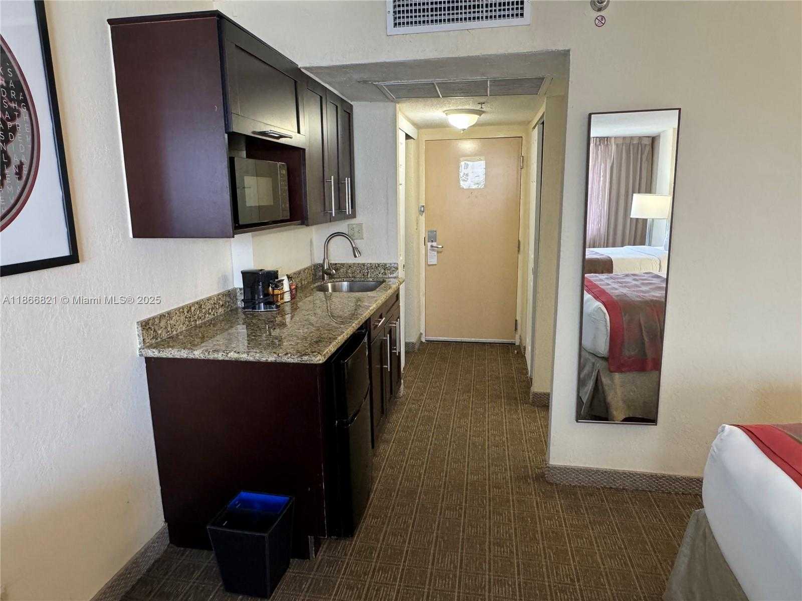 Small Image of 19201 COLLINS AVE #1108, Sunny Isles Beach Number 17