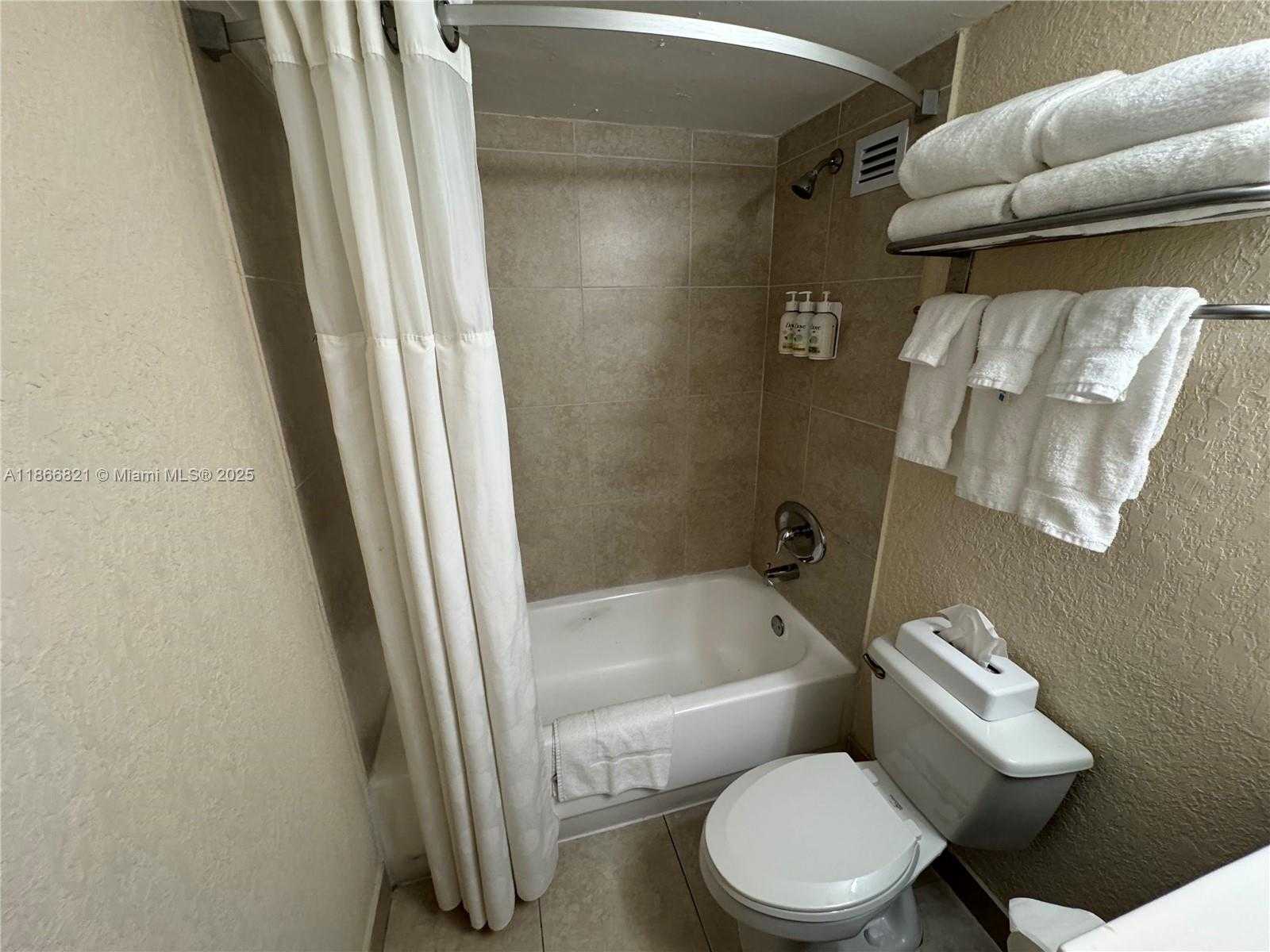 Small Image of 19201 COLLINS AVE #1108, Sunny Isles Beach Number 18