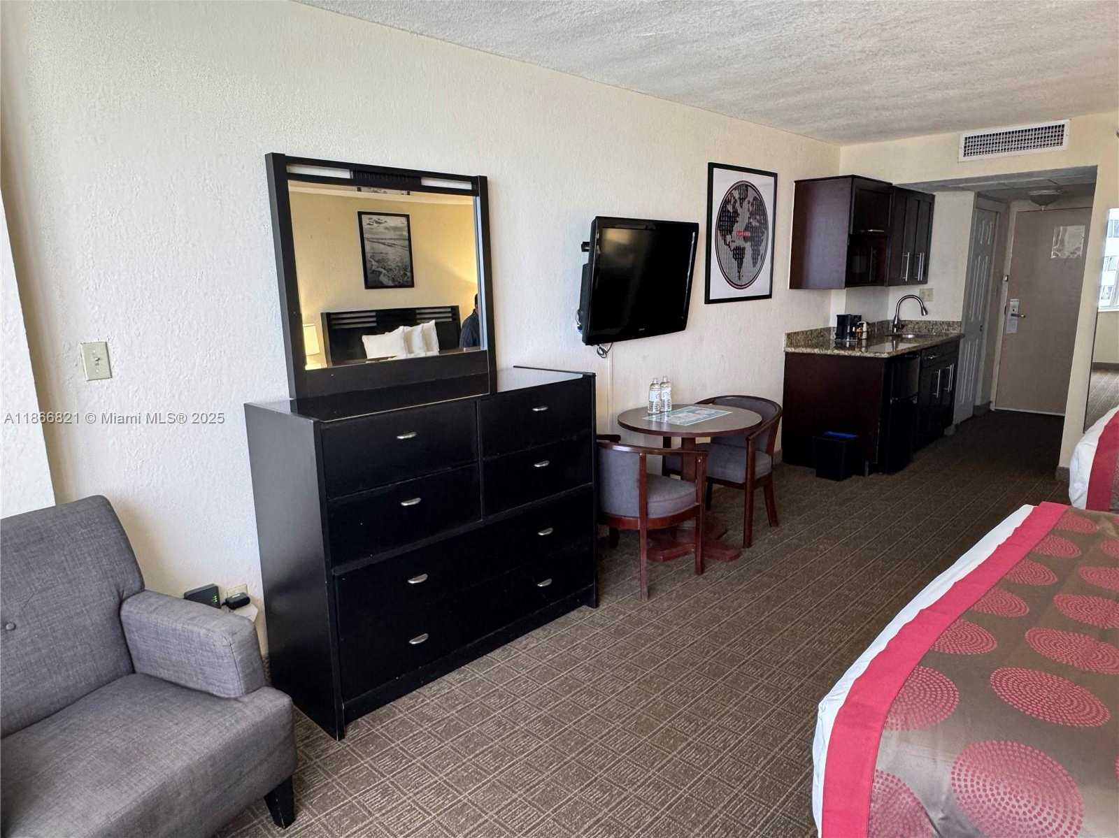 Small Image of 19201 COLLINS AVE #1108, Sunny Isles Beach Number 7