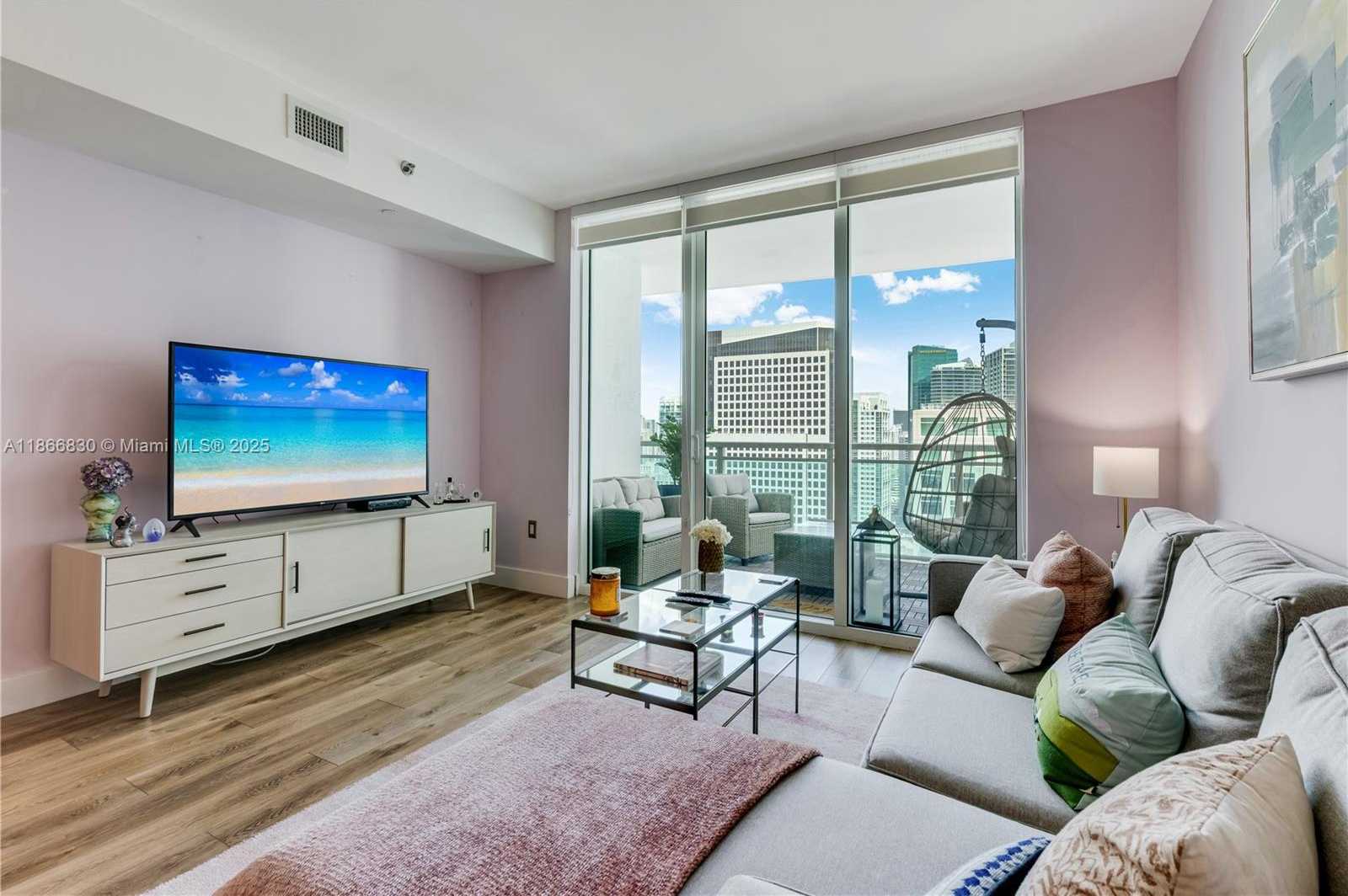Small Image of 951 BRICKELL AVE #3601, Miami Number 17