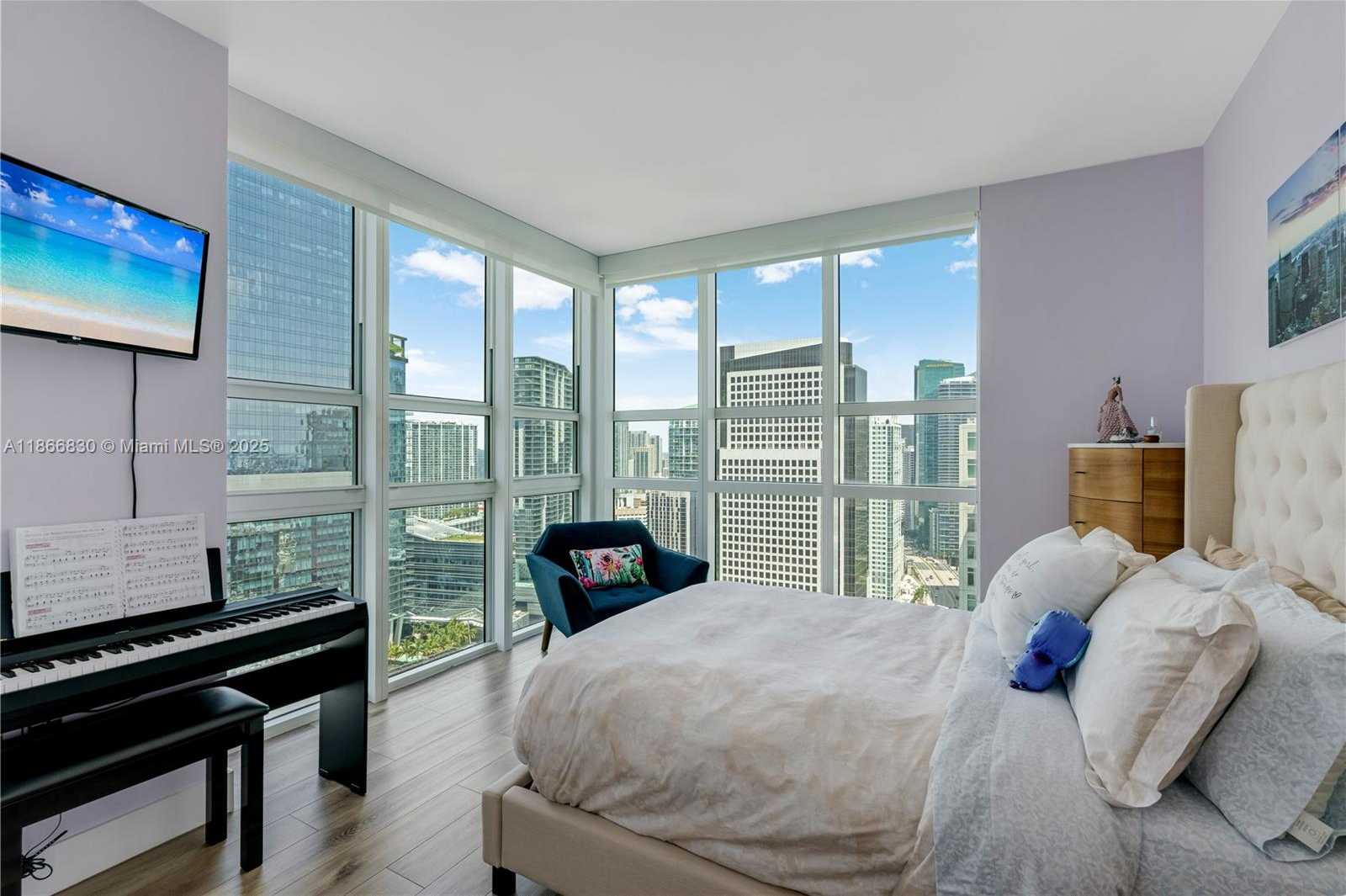 Small Image of 951 BRICKELL AVE #3601, Miami Number 2