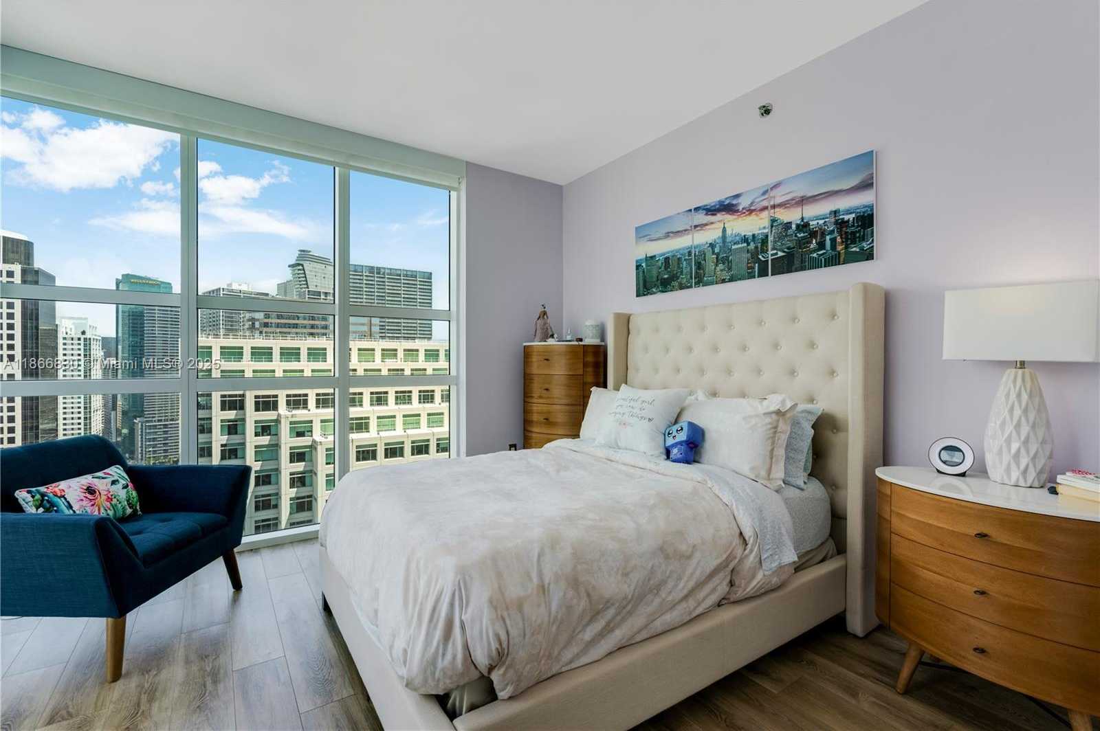 Small Image of 951 BRICKELL AVE #3601, Miami Number 4