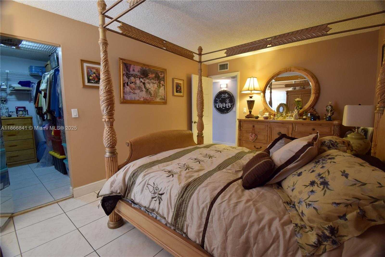 Small Image of 9301 SOUTH WEST 4TH ST #114E, Miami Number 14