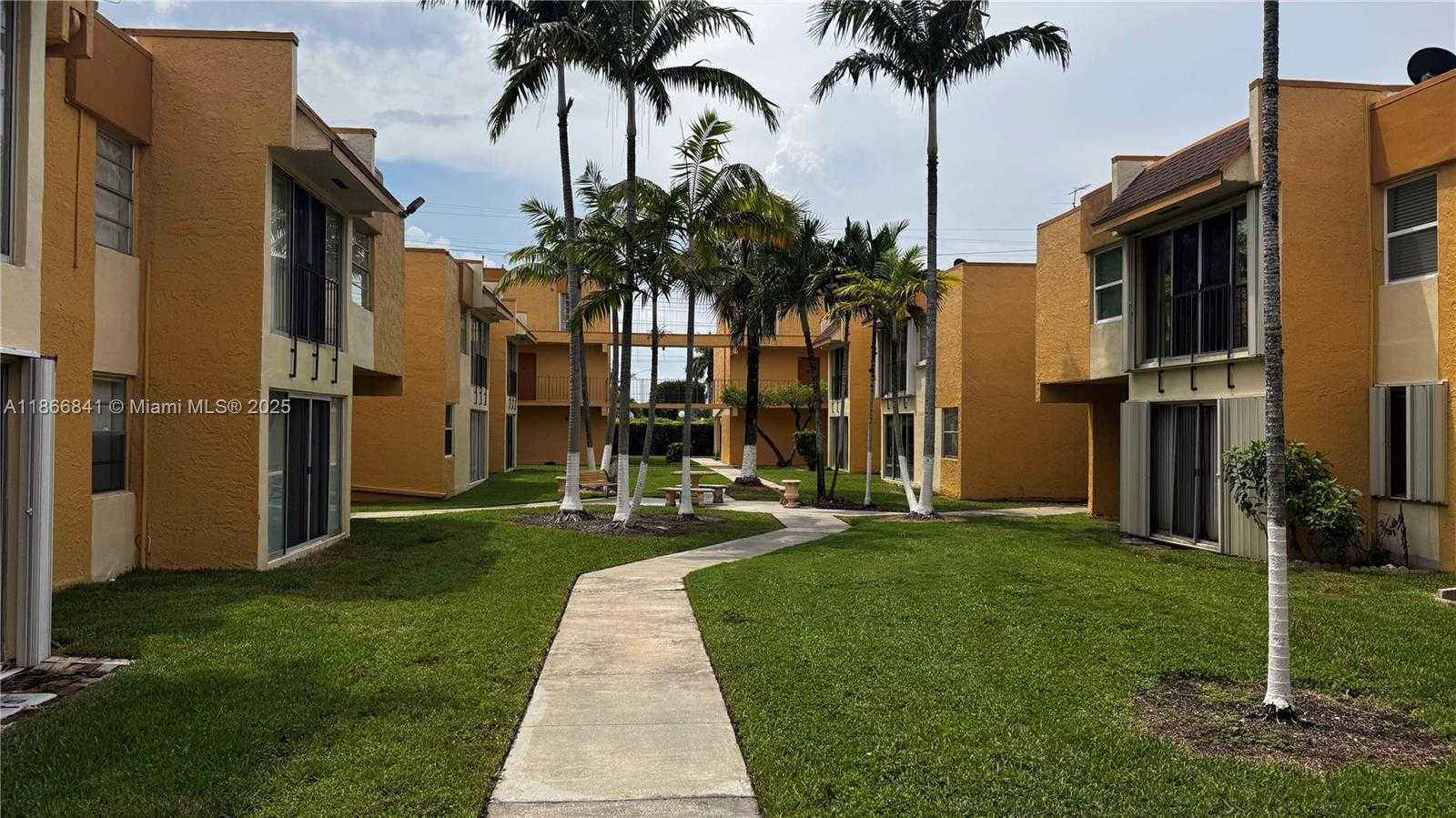 Small Image of 9301 SOUTH WEST 4TH ST #114E, Miami Number 30