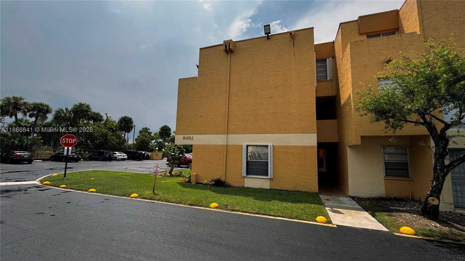 Small Image of 9301 SOUTH WEST 4TH ST #114E, Miami Number 35