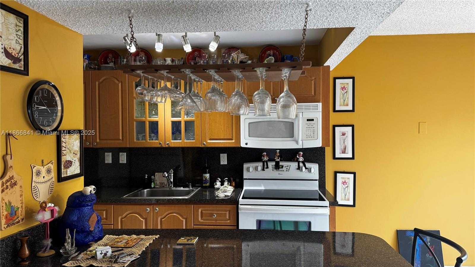 Small Image of 9301 SOUTH WEST 4TH ST #114E, Miami Number 7