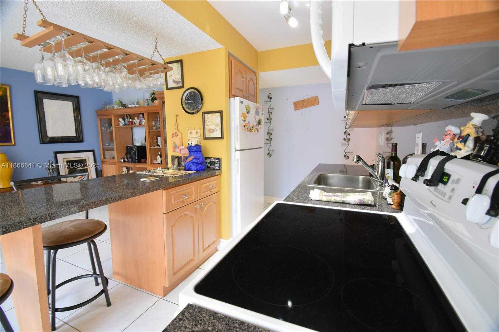Small Image of 9301 SOUTH WEST 4TH ST #114E, Miami Number 9