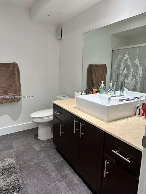 Small Image of 230 LAKEVIEW DR #109, Weston Number 3