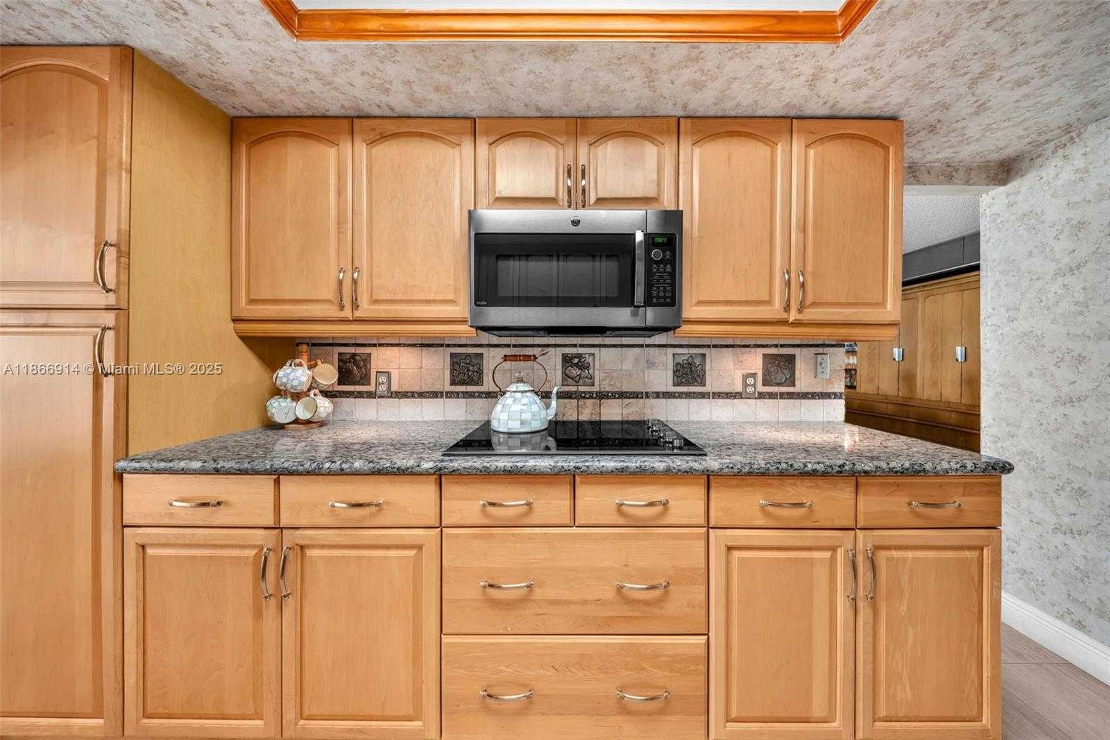 Small Image of 600 BILTMORE WAY #201, Coral Gables Number 11