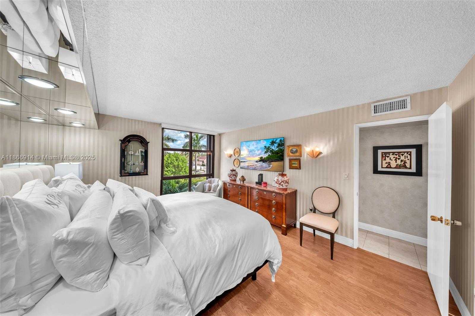 Small Image of 600 BILTMORE WAY #201, Coral Gables Number 16