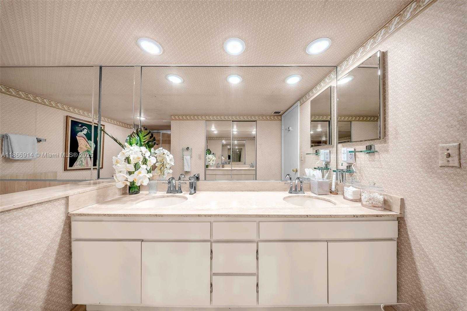 Small Image of 600 BILTMORE WAY #201, Coral Gables Number 21