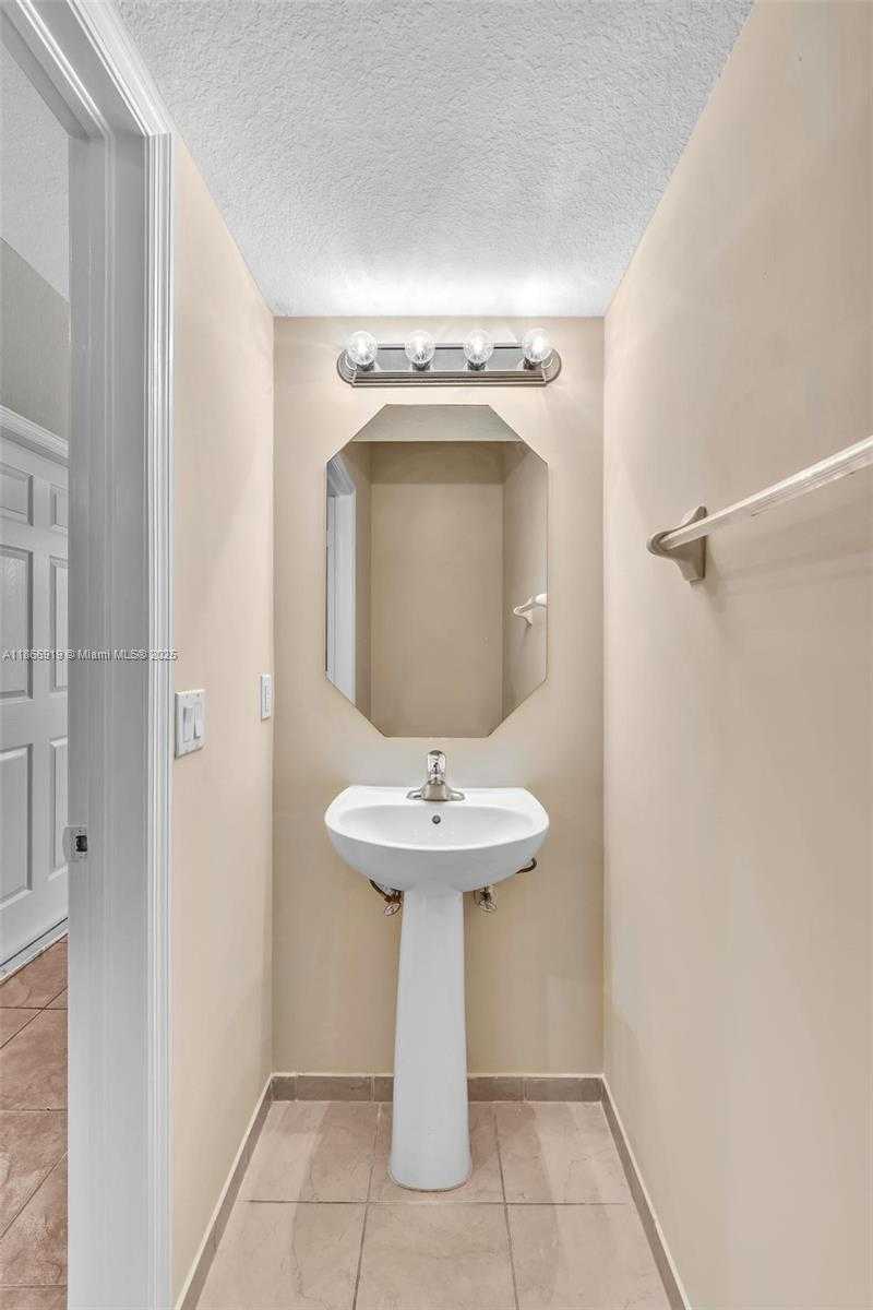 Small Image of 3226 NORTH WEST 31ST TER, Oakland Park Number 12