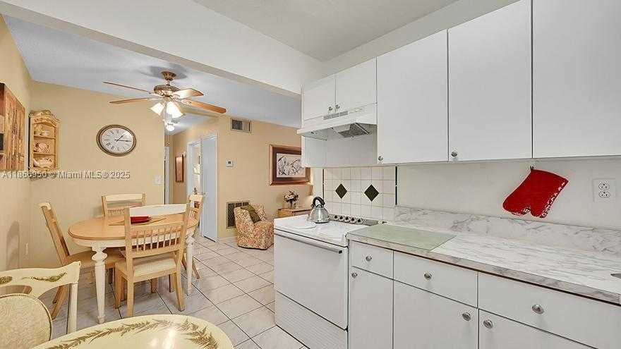 Small Image of 1747 RODMAN ST #207, Hollywood Number 4