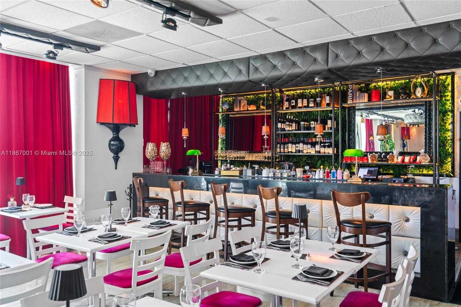 Small Image of 5555 COLLINS AVE #9P, Miami Beach Number 56
