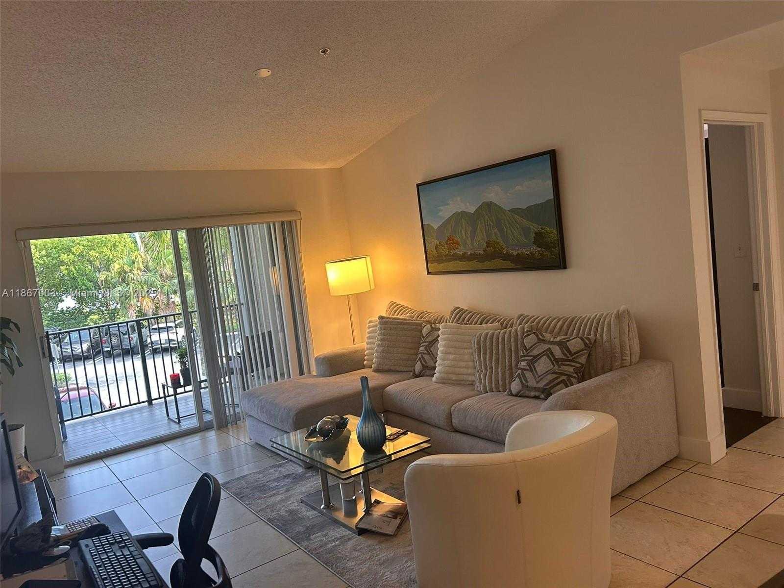 Small Image of 4370 NORTH WEST 107TH AVE #205, Doral Number 3