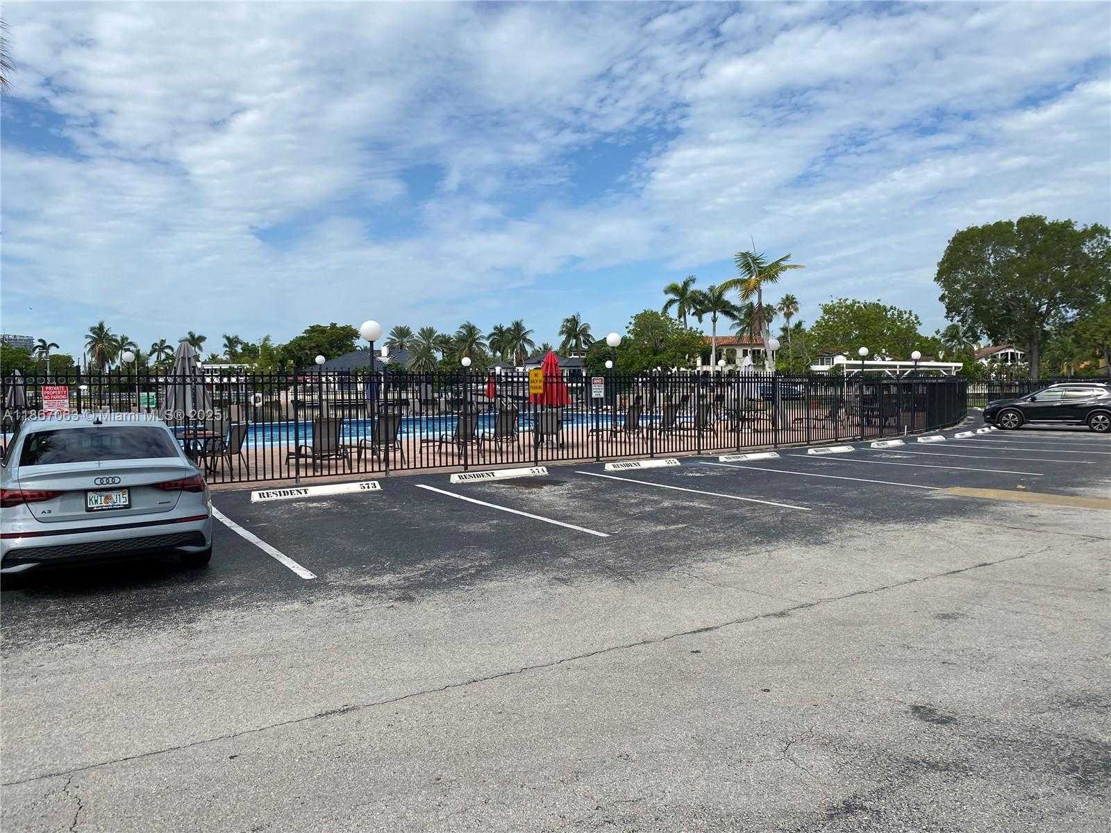 Small Image of 851 THREE ISLANDS BLVD #512, Hallandale Beach Number 2